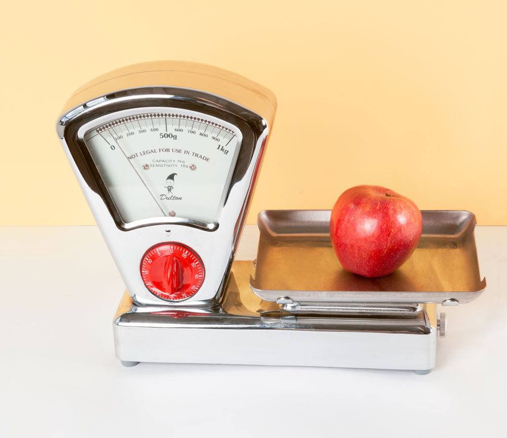 Balance scale showing how Dr Marks high-strength supplements help resolve nutritional deficiencies effectively